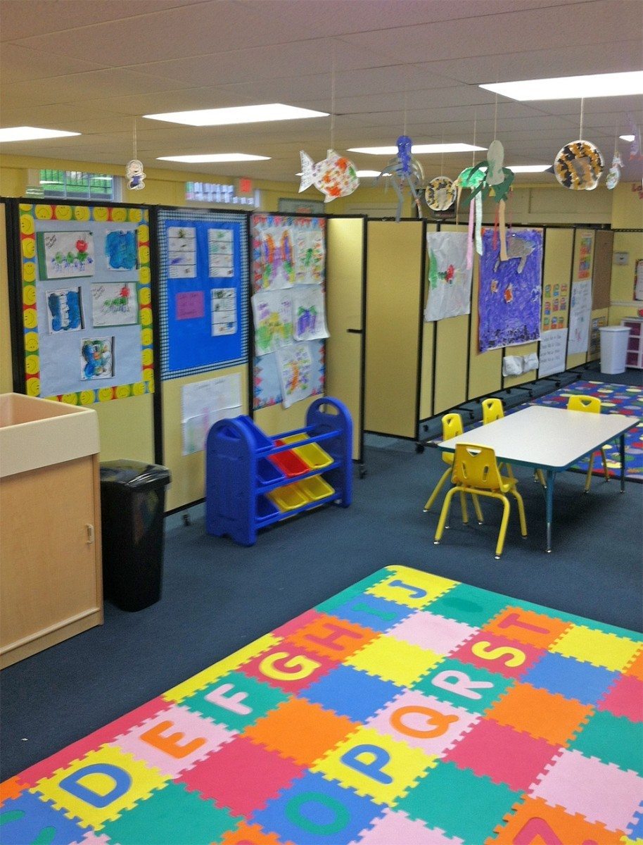 Mobile Room Divider and Pin board for School Mobile Room Divider and Pin board for School